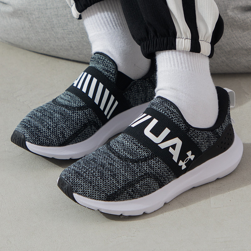 2026 Under Armour 3026507 001  – Knit Fabric Lace Up Sneakers recenzja i cena